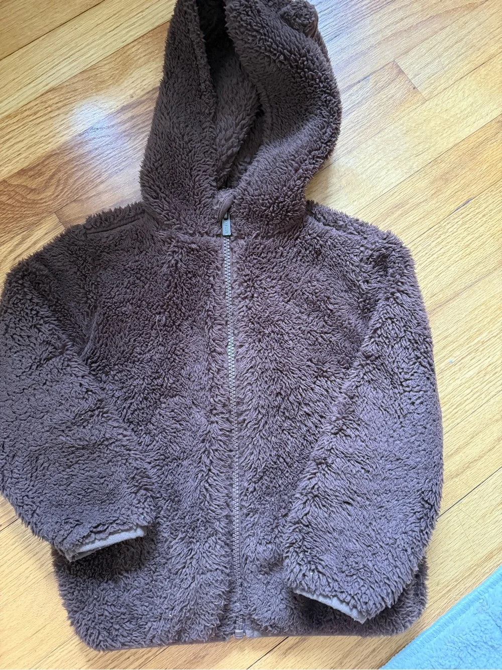 Old Navy listing included
